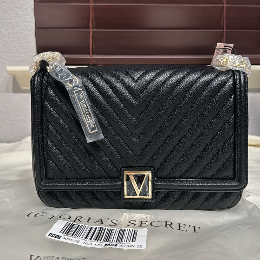 Victoria’s Secret Medium Shoulder Bag Black - NWT!